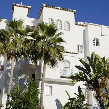 Royal Oasis Club At Pueblo Quinta Aparthotel Benalmádena
