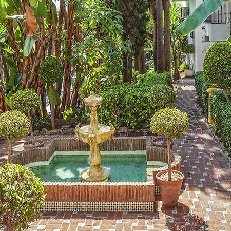 Royal Oasis Club At Pueblo Quinta Lejlighedshotel Benalmádena