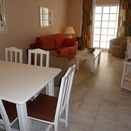 Royal Oasis Club At Pueblo Quinta 3* Benalmádena