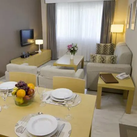Aparthotel Royal Oasis Club At Pueblo Quinta 3*