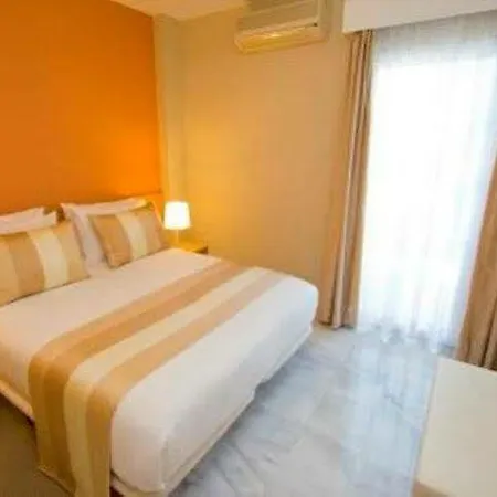 Royal Oasis Club At Pueblo Quinta Aparthotel Benalmádena