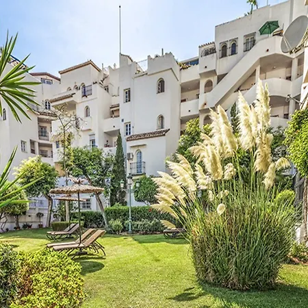 Aparthotel Royal Oasis Club At Pueblo Quinta 3*