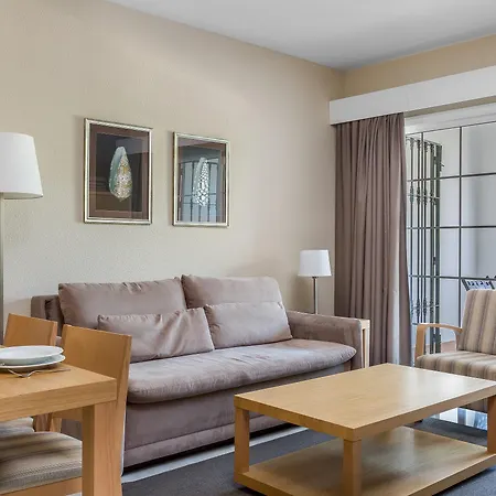 Apartahotel Royal Oasis Club At Pueblo Quinta By Diamond Benalmádena