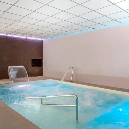 Royal Oasis Club At Pueblo Quinta By Diamond Apartahotel