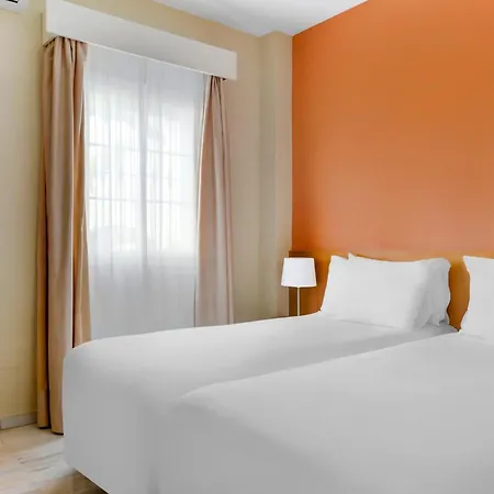 Royal Oasis Club At Pueblo Quinta By Diamond Benalmádena