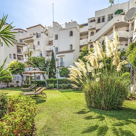 Apartahotel Royal Oasis Club At Pueblo Quinta By Diamond Benalmádena