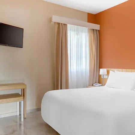 Royal Oasis Club At Pueblo Quinta By Diamond Apartahotel Benalmádena