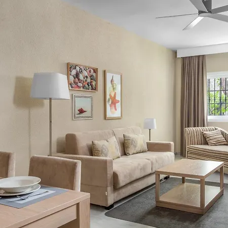 Apartahotel Royal Oasis Club At Pueblo Quinta By Diamond 3*