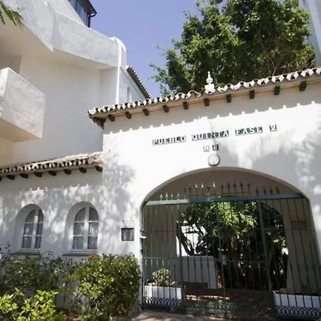 Royal Oasis Club At Pueblo Quinta By Diamond 3* Benalmádena