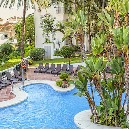 Royal Oasis Club At Pueblo Quinta By Diamond Benalmádena