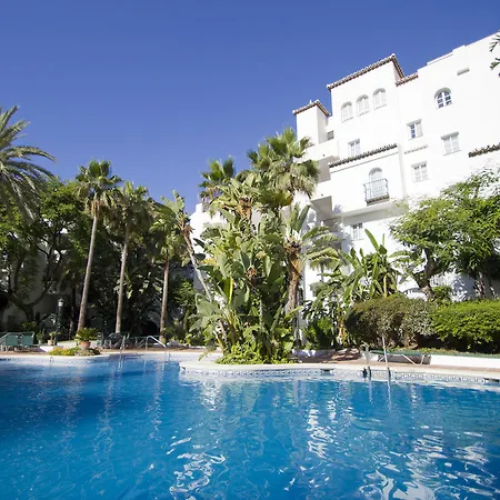 Royal Oasis Club At Pueblo Quinta By Diamond 3* Benalmádena