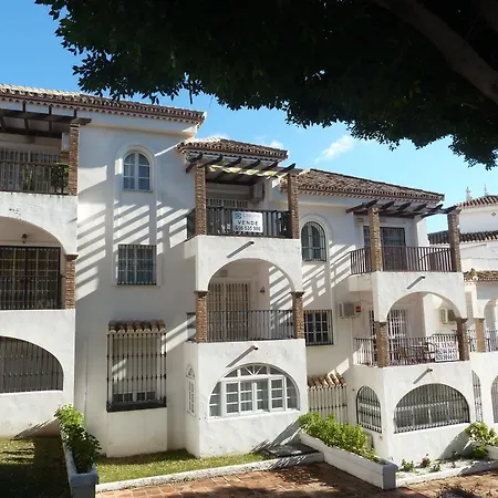 Royal Oasis Club At Pueblo Quinta By Diamond Benalmádena
